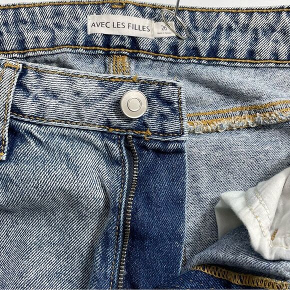 Avec Les Filles Size 26 High Rise Distressed Raw Hem Wide Leg Acid Wash Jeans - Picture 6 of 8